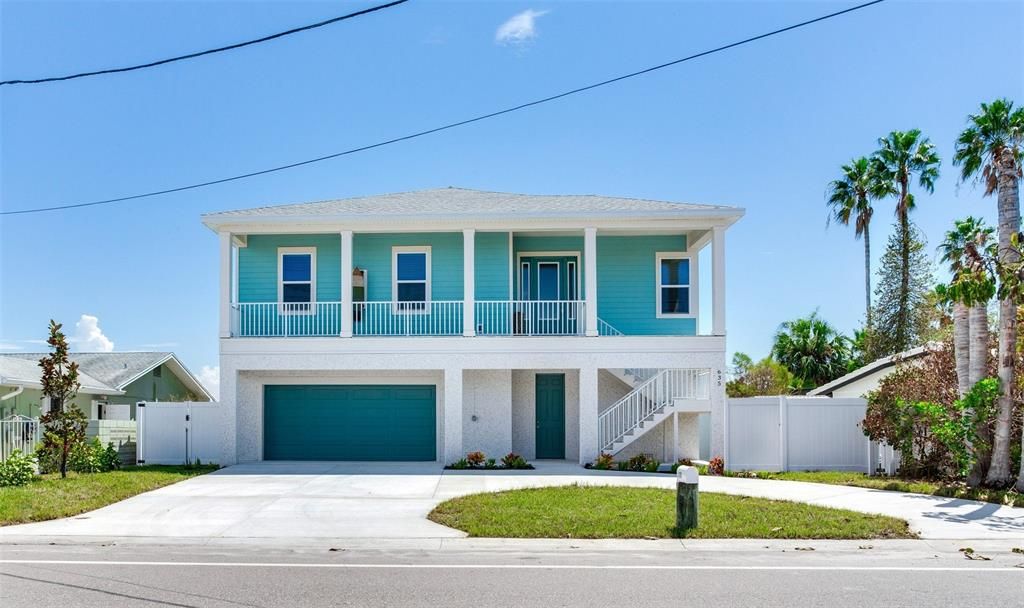 For Sale: $2,499,000 (4 beds, 2 baths, 2007 Square Feet)