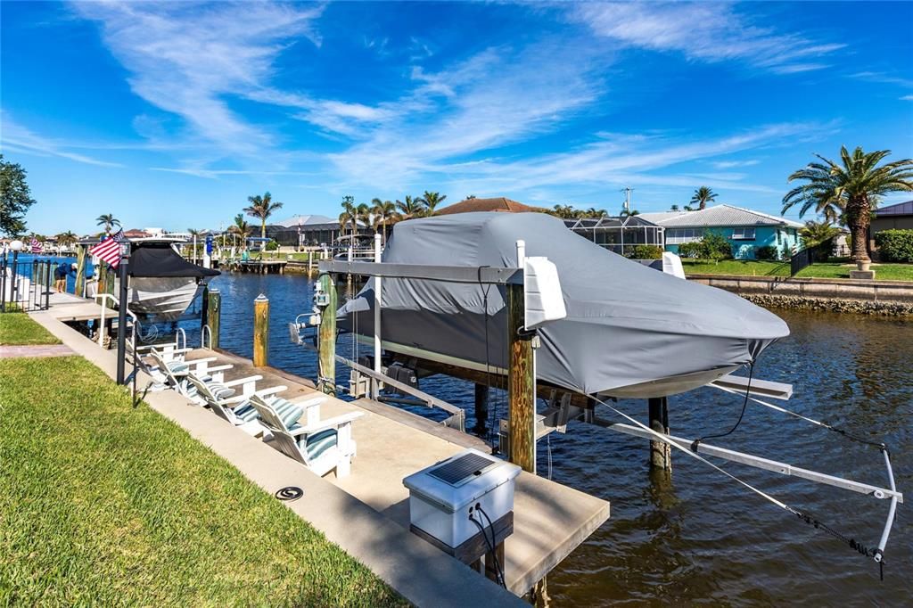 DOCK & BOAT LIFT