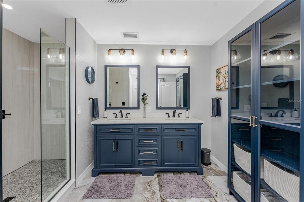 2nd Floor - Master bath is stunning!