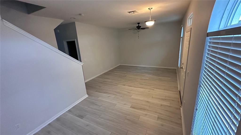 For Sale: $329,900 (3 beds, 2 baths, 1644 Square Feet)