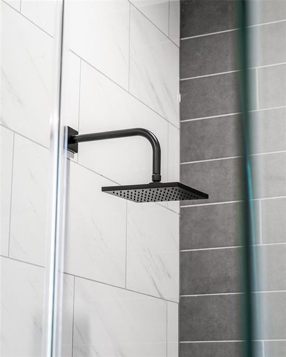 For Rent: $2,565 (4 beds, 2 baths, 1882 Square Feet)