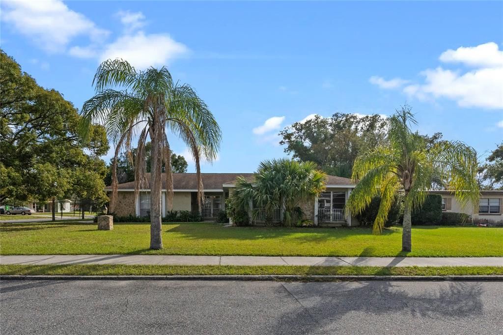 For Sale: $375,000 (3 beds, 2 baths, 1677 Square Feet)