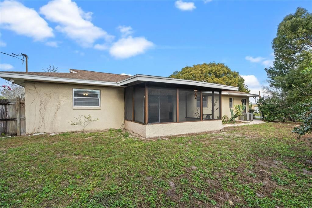 For Sale: $375,000 (3 beds, 2 baths, 1677 Square Feet)