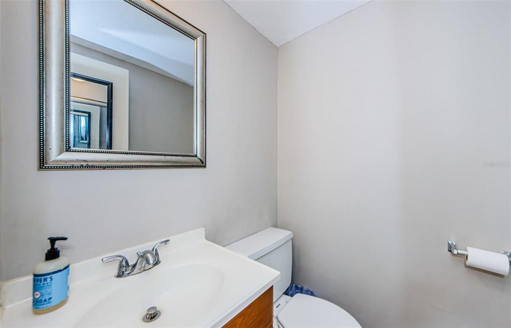 For Sale: $410,000 (2 beds, 2 baths, 1290 Square Feet)