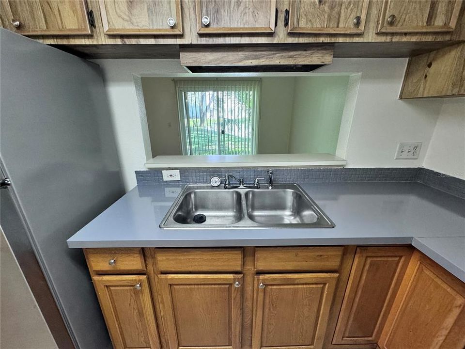 For Sale: $112,000 (1 beds, 1 baths, 504 Square Feet)