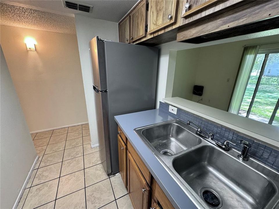 For Sale: $112,000 (1 beds, 1 baths, 504 Square Feet)