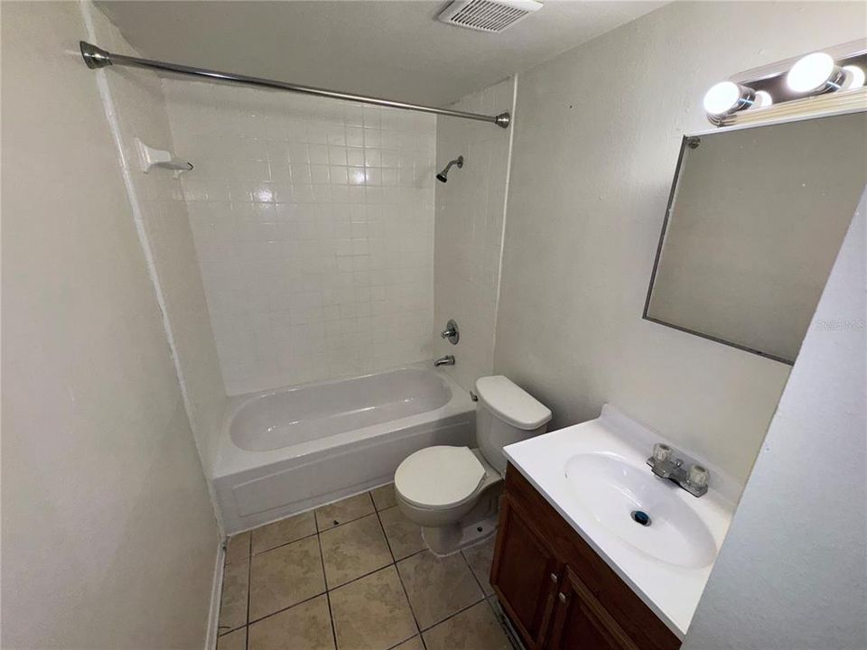 For Sale: $112,000 (1 beds, 1 baths, 504 Square Feet)