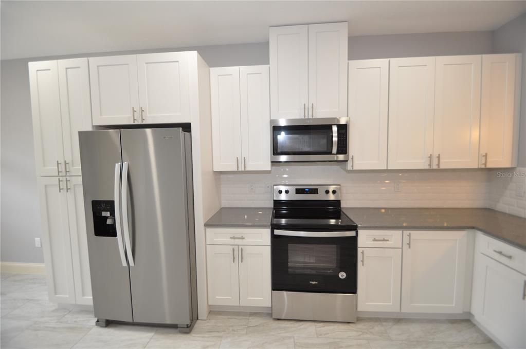 For Rent: $2,400 (3 beds, 2 baths, 1667 Square Feet)