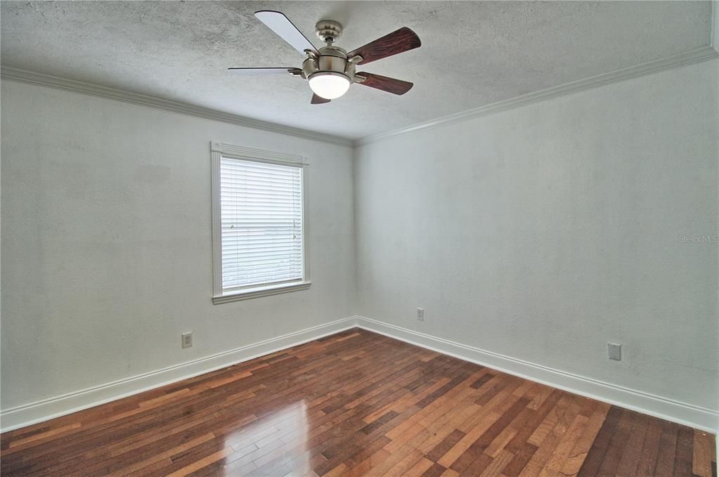 For Rent: $2,000 (2 beds, 1 baths, 726 Square Feet)