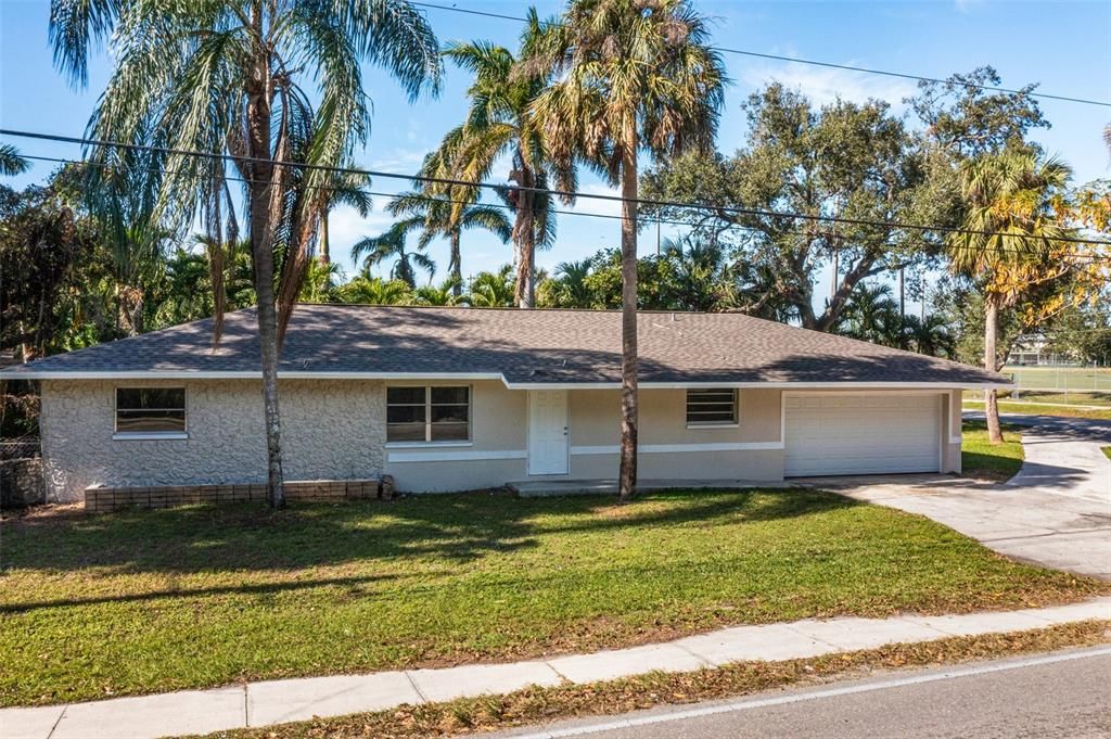 Vendido Recientemente: $199,900 (4 camas, 2 baños, 1515 Pies cuadrados)