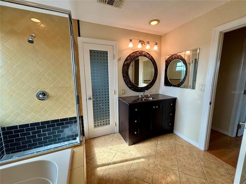 Stilt House - Unit 3 Full Bath with Oversized Tub and Walk-In Shower