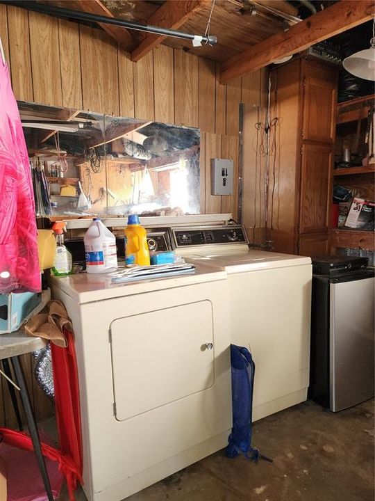 Washer/Dryer in garage.