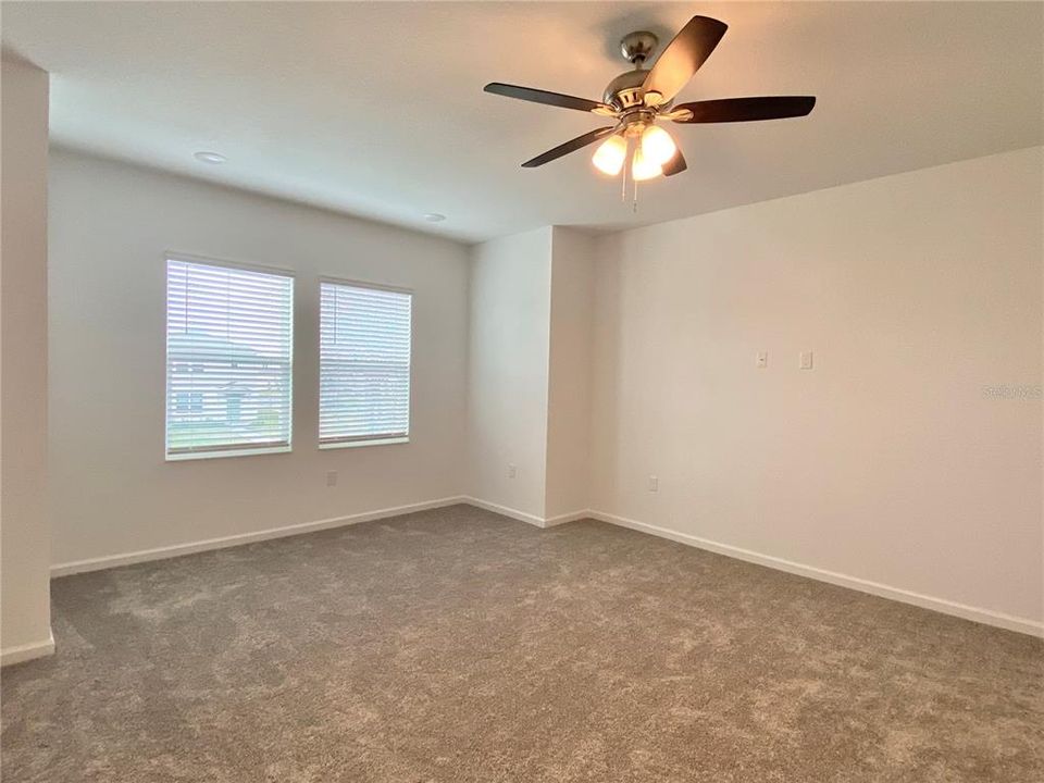 For Rent: $2,750 (3 beds, 2 baths, 1821 Square Feet)