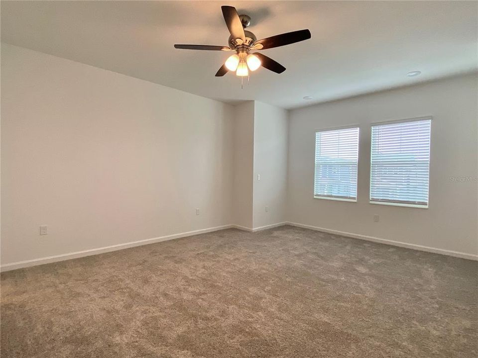 For Rent: $2,750 (3 beds, 2 baths, 1821 Square Feet)