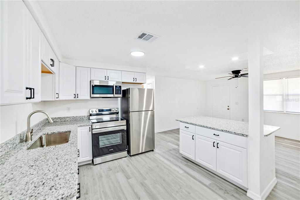 For Sale: $269,990 (3 beds, 2 baths, 1386 Square Feet)