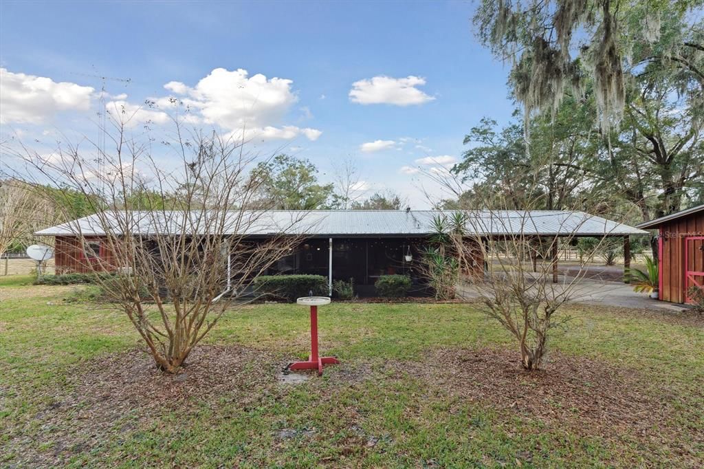 For Sale: $550,000 (3 beds, 2 baths, 1820 Square Feet)