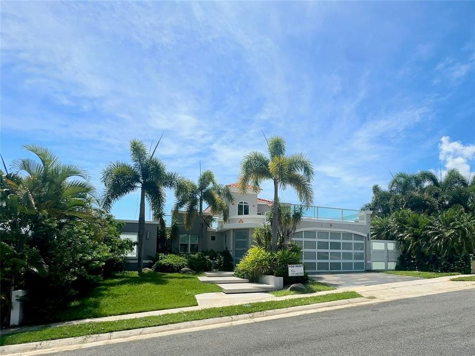 Recently Sold: $675,000 (3 beds, 3 baths, 2000 Square Feet)