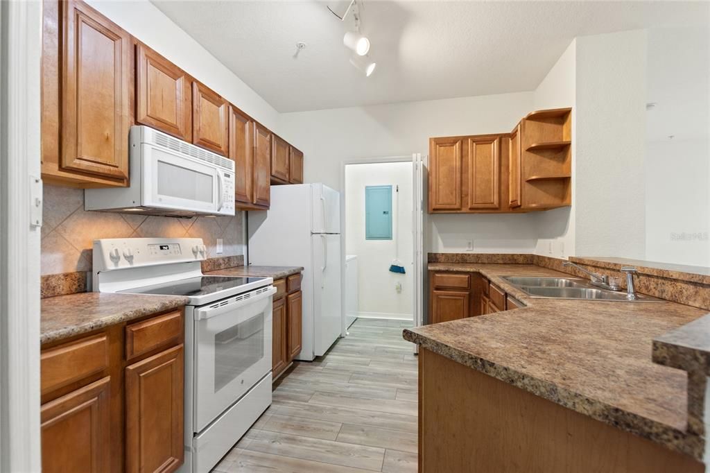 For Rent: $1,750 (2 beds, 2 baths, 1138 Square Feet)