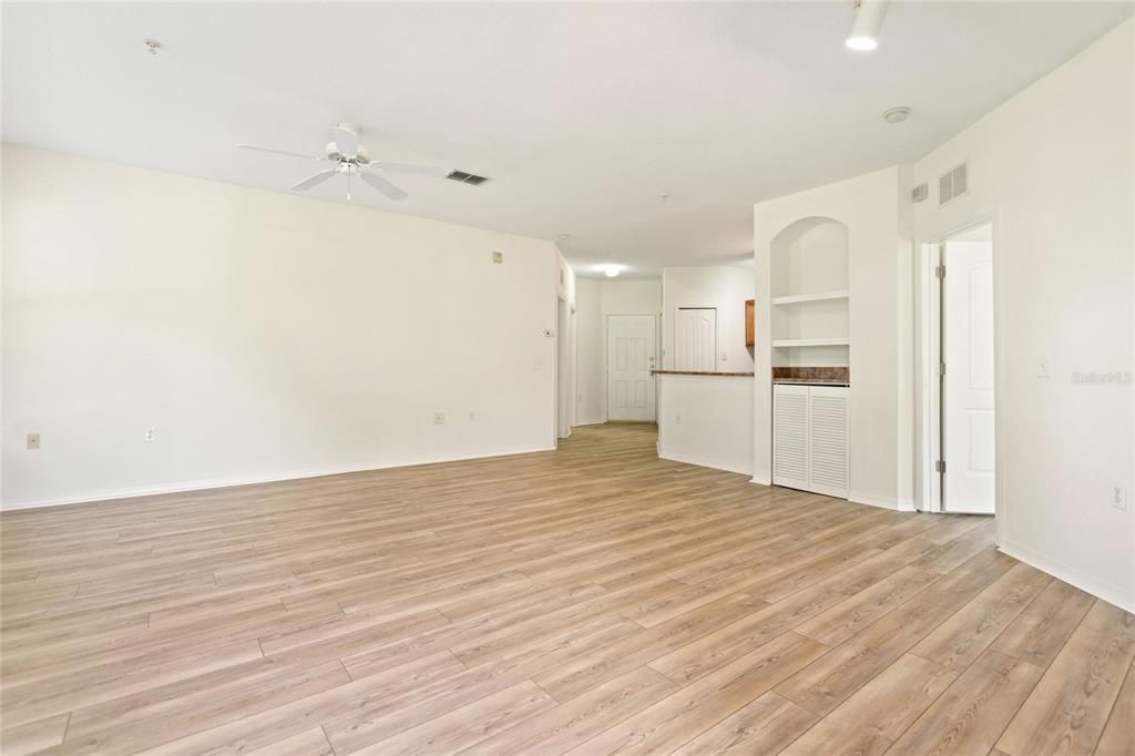 For Rent: $1,750 (2 beds, 2 baths, 1138 Square Feet)