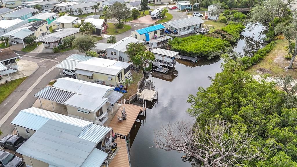 Boatable water connects to the Braden River, which connects to the Manatee River.