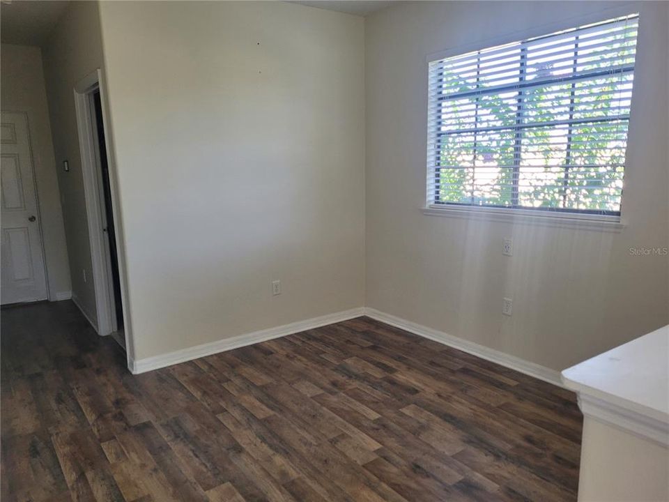 For Rent: $2,350 (3 beds, 2 baths, 1642 Square Feet)