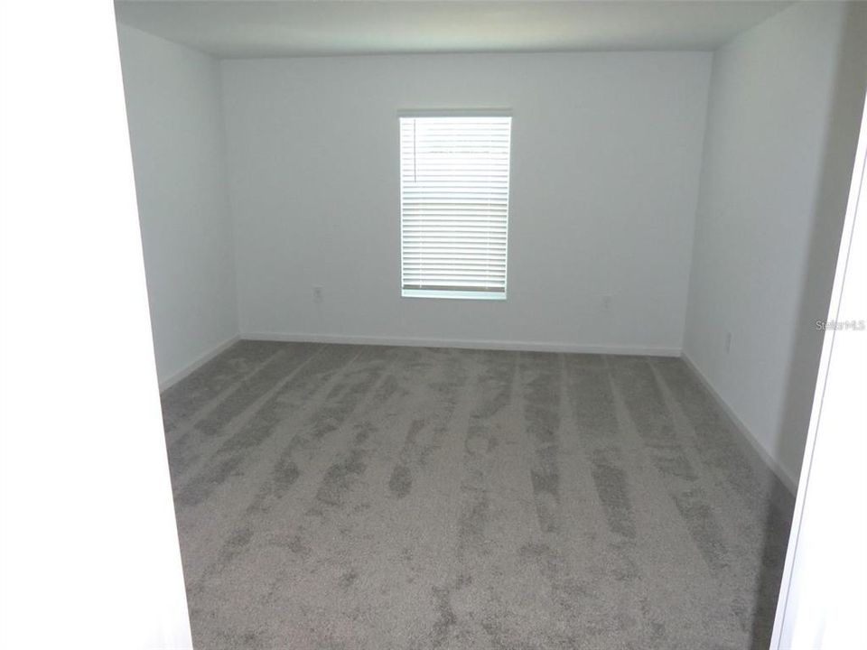 For Rent: $2,100 (3 beds, 2 baths, 1555 Square Feet)