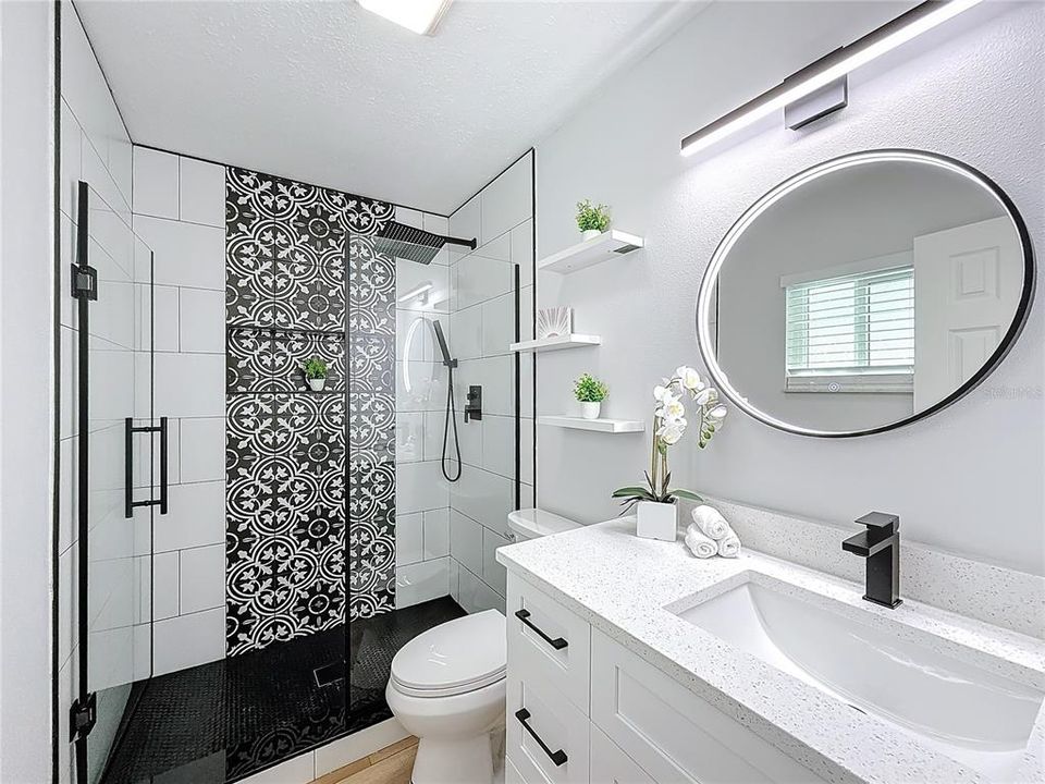 OWNER'S SUITE BATHROOM