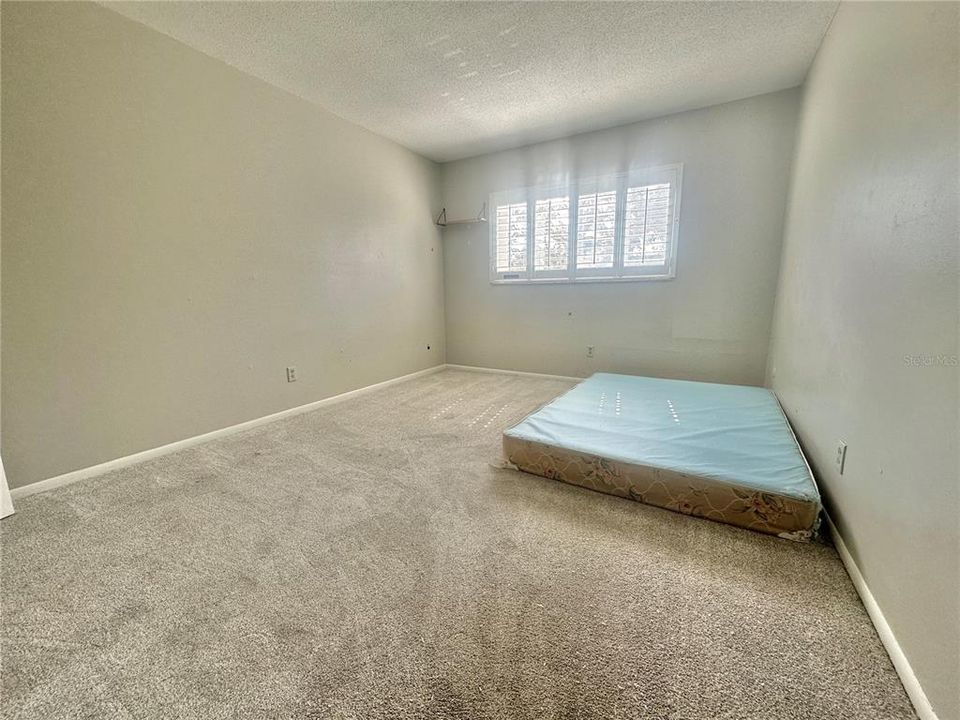 For Rent: $2,000 (2 beds, 2 baths, 938 Square Feet)