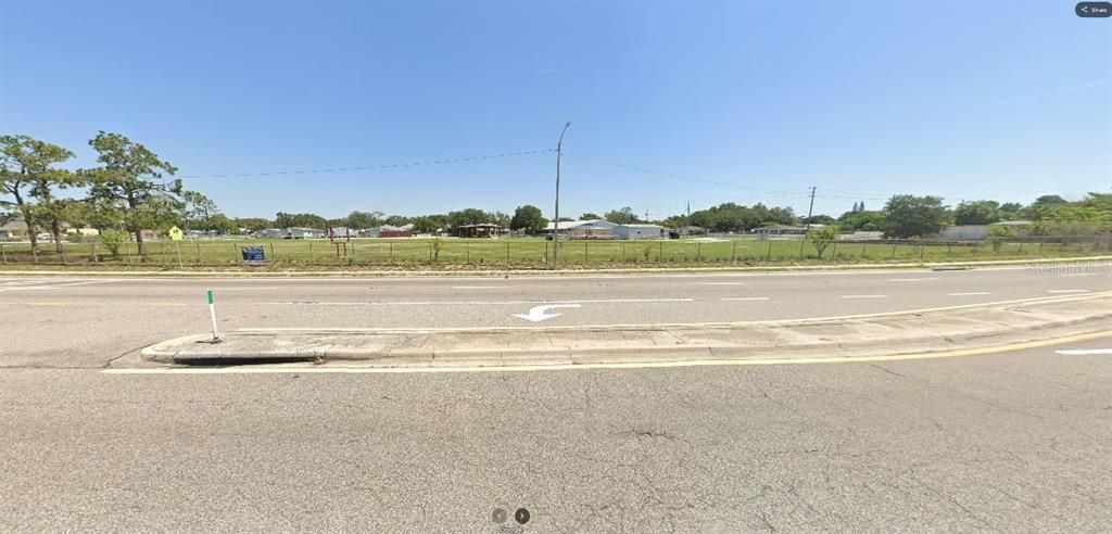 待售: $49,000 (1.49 acres)