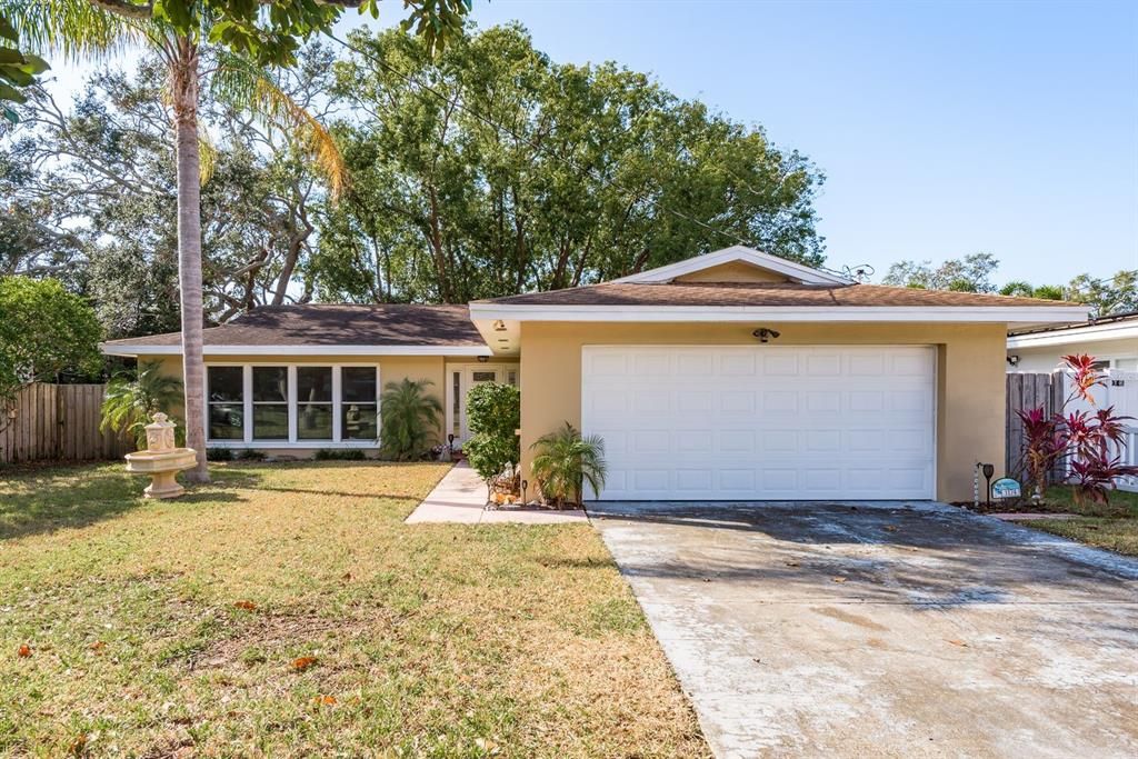 For Sale: $399,000 (3 beds, 2 baths, 1559 Square Feet)