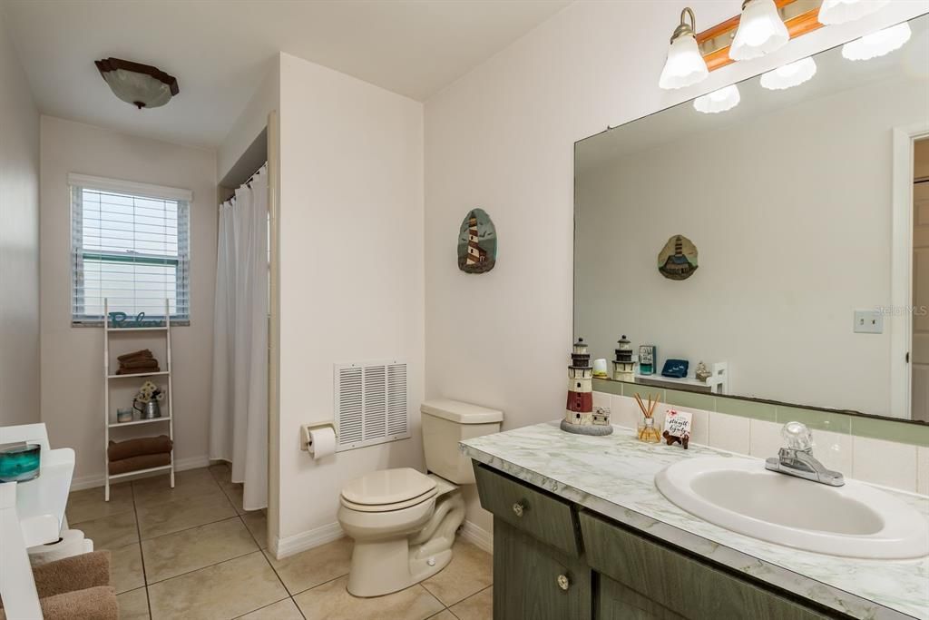 For Sale: $399,000 (3 beds, 2 baths, 1559 Square Feet)