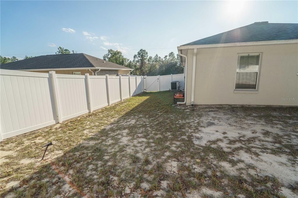 For Sale: $277,900 (3 beds, 2 baths, 1902 Square Feet)