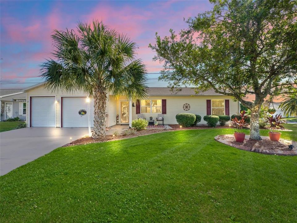 Lovely curb appeal!