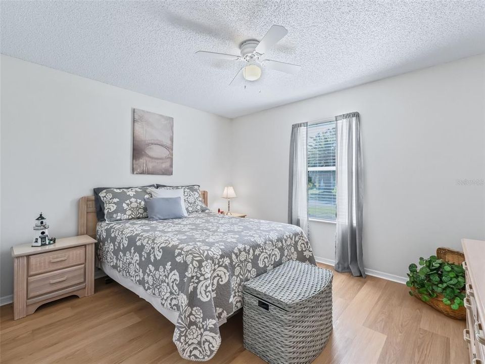 For Sale: $334,900 (2 beds, 2 baths, 1326 Square Feet)