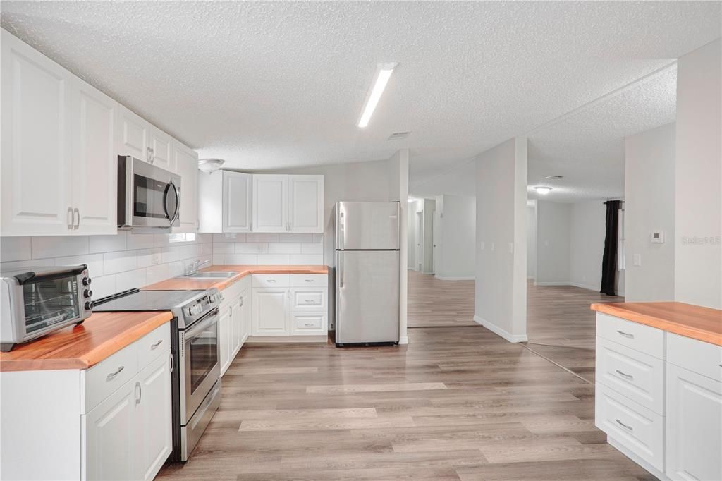 For Sale: $232,900 (3 beds, 2 baths, 1620 Square Feet)