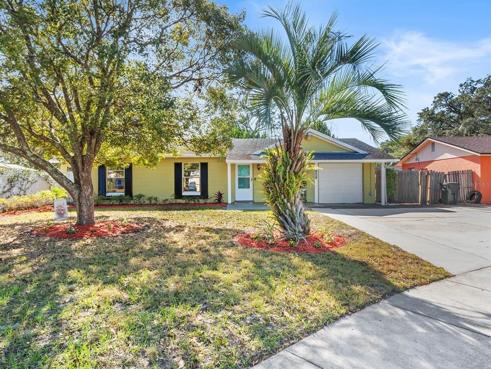 For Sale: $304,500 (3 beds, 2 baths, 1120 Square Feet)