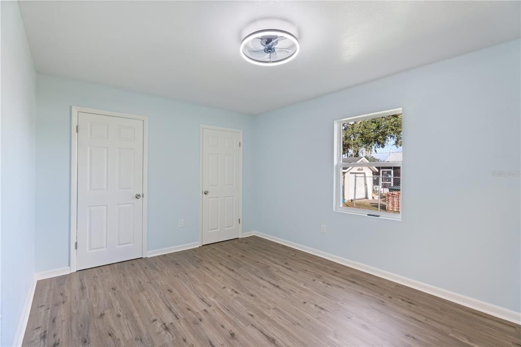 For Sale: $299,000 (2 beds, 2 baths, 1260 Square Feet)