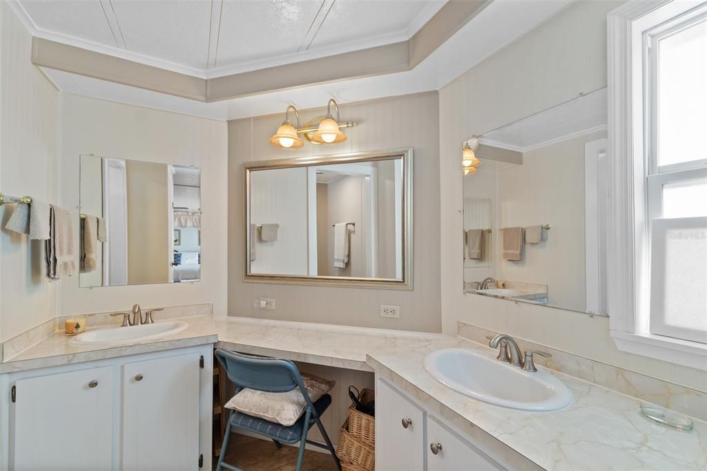 Master bath with dual sinks