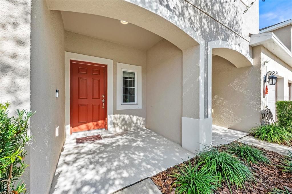 Covered front porch/sitting area