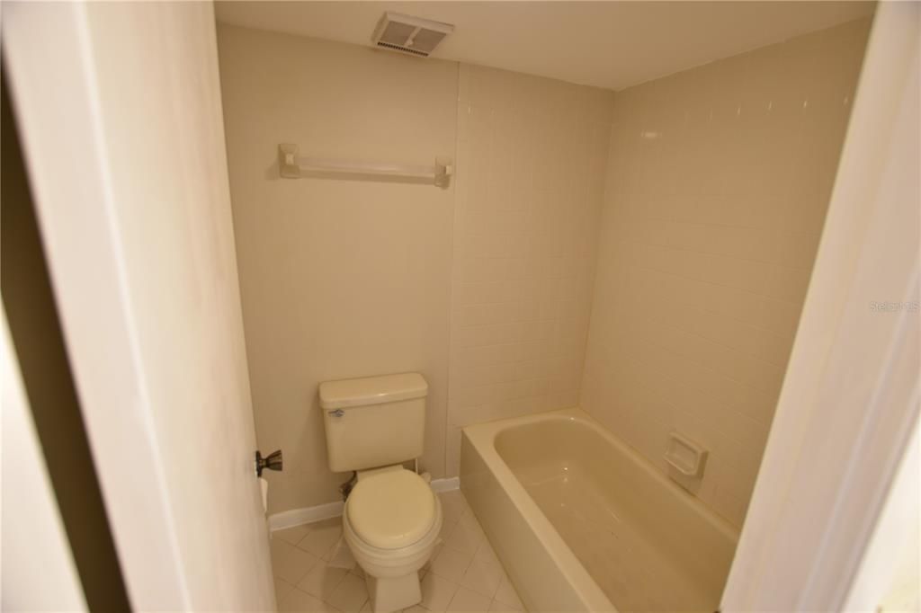 For Sale: $259,000 (2 beds, 2 baths, 1108 Square Feet)