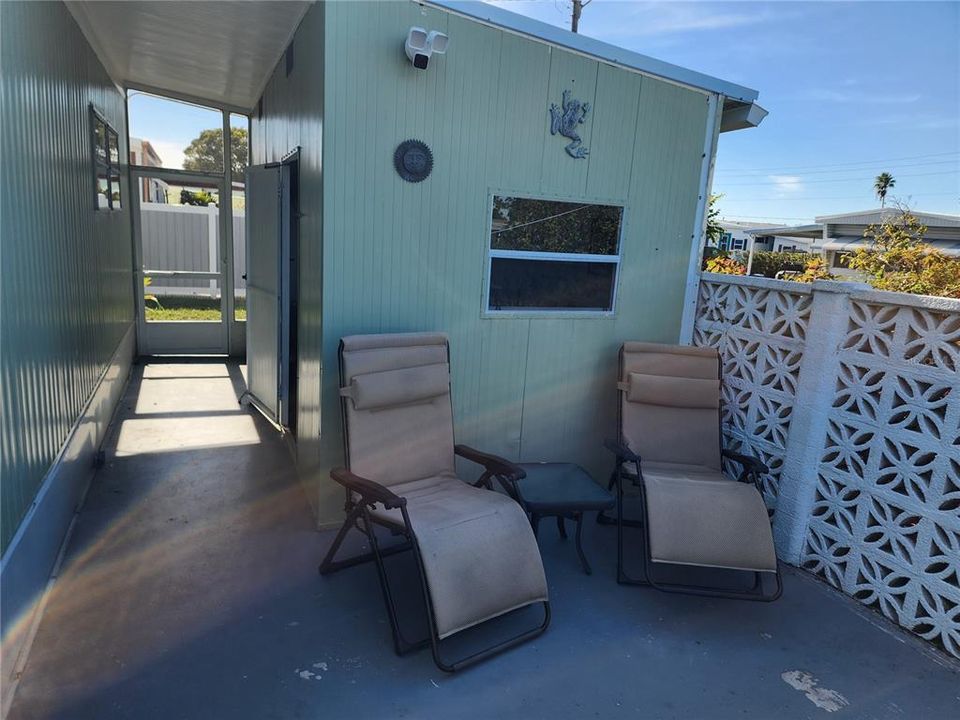 Utility Shed with washer and dryer