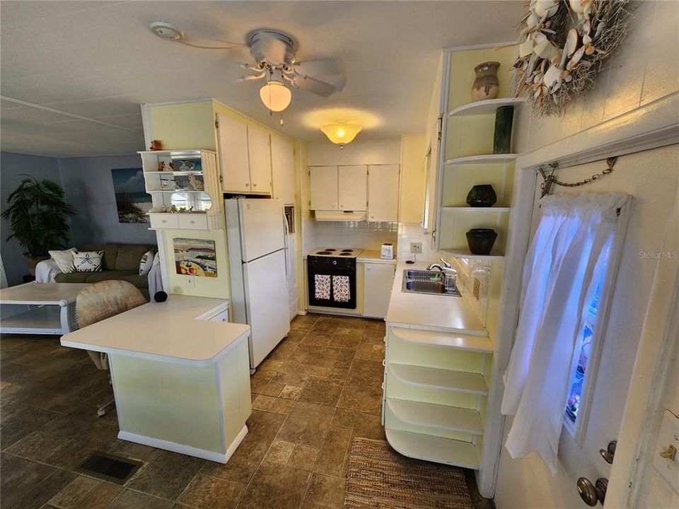 Kitchen with a Breakfast Bar