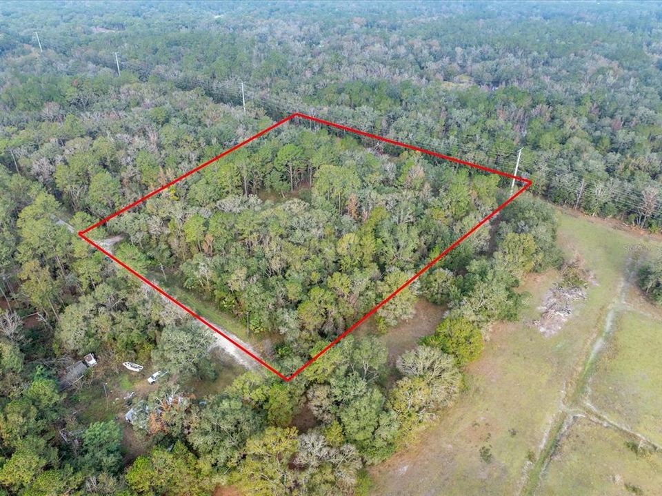 На продажу: $235,000 (4.90 acres)