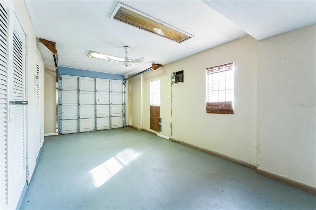 For Sale: $262,500 (3 beds, 2 baths, 1280 Square Feet)