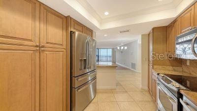 For Sale: $1,175,000 (2 beds, 2 baths, 1393 Square Feet)