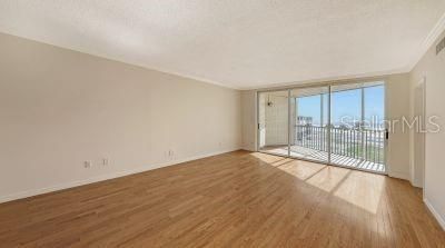 For Sale: $1,175,000 (2 beds, 2 baths, 1393 Square Feet)