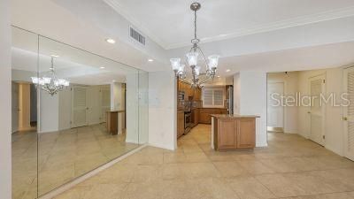 For Sale: $1,175,000 (2 beds, 2 baths, 1393 Square Feet)