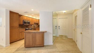 For Sale: $1,175,000 (2 beds, 2 baths, 1393 Square Feet)