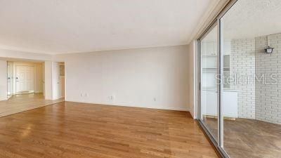 For Sale: $1,175,000 (2 beds, 2 baths, 1393 Square Feet)