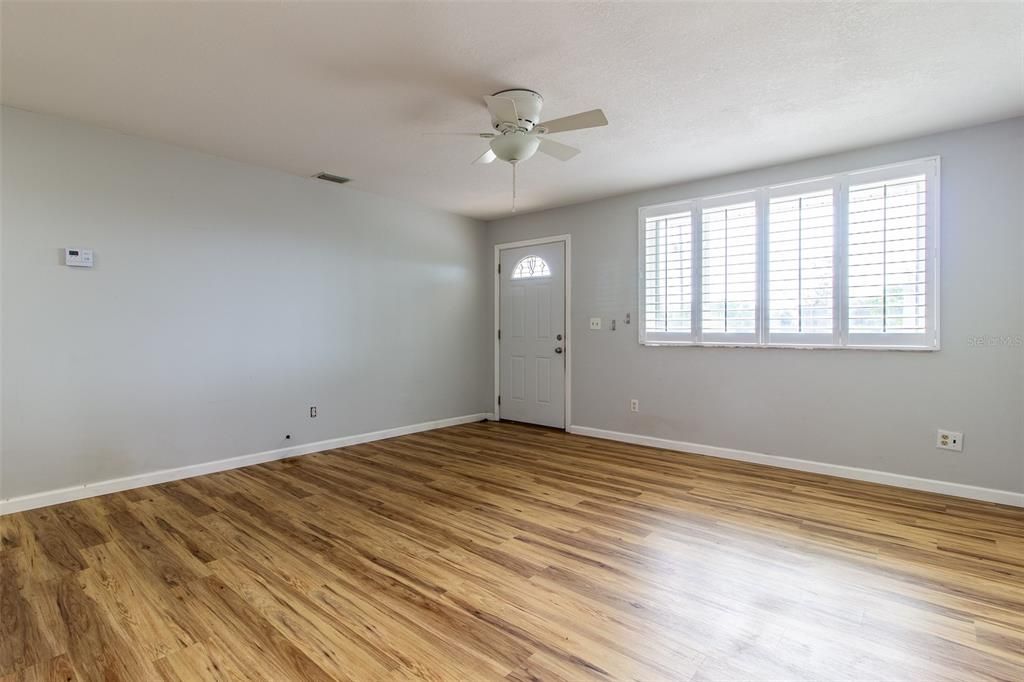 待售: $995,000 (3 贝兹, 2 浴室, 2298 平方英尺)